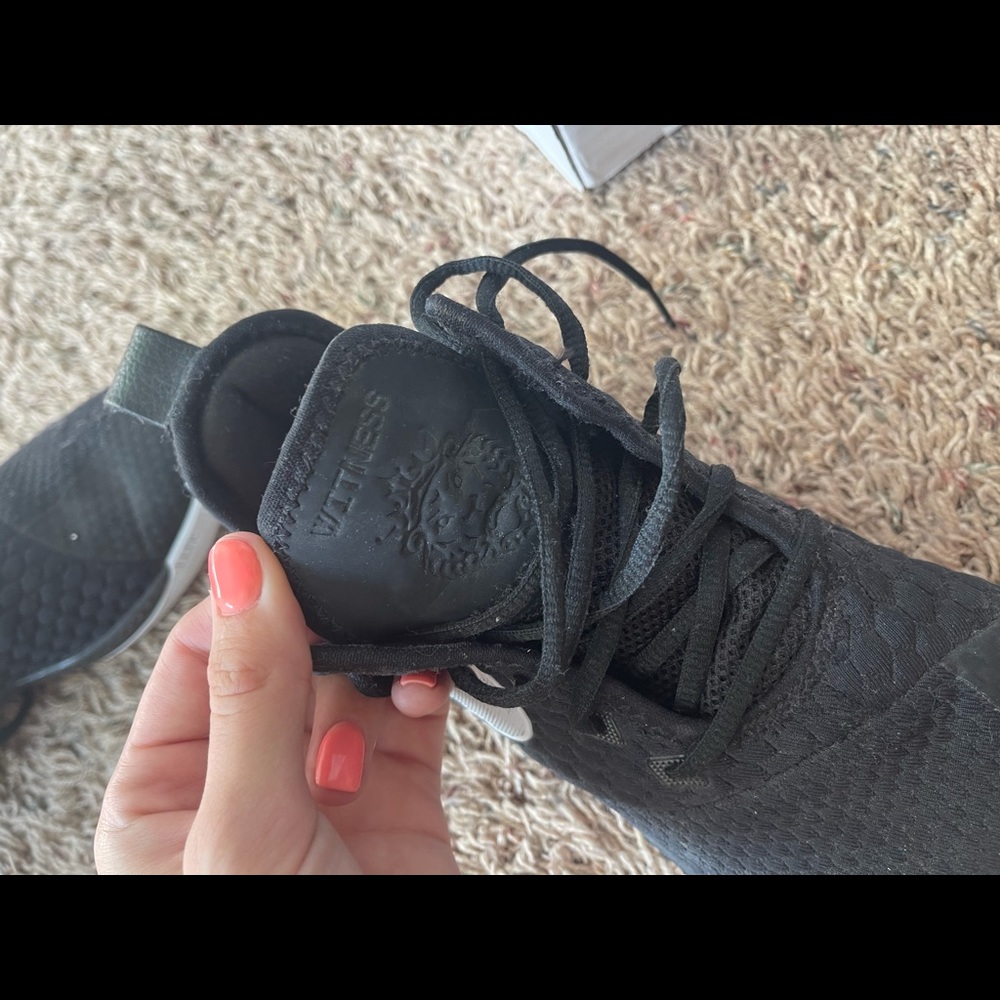 Men’s Lebron basketball shoes